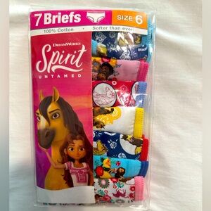 Girls Spirit Untamed Briefs Size 6